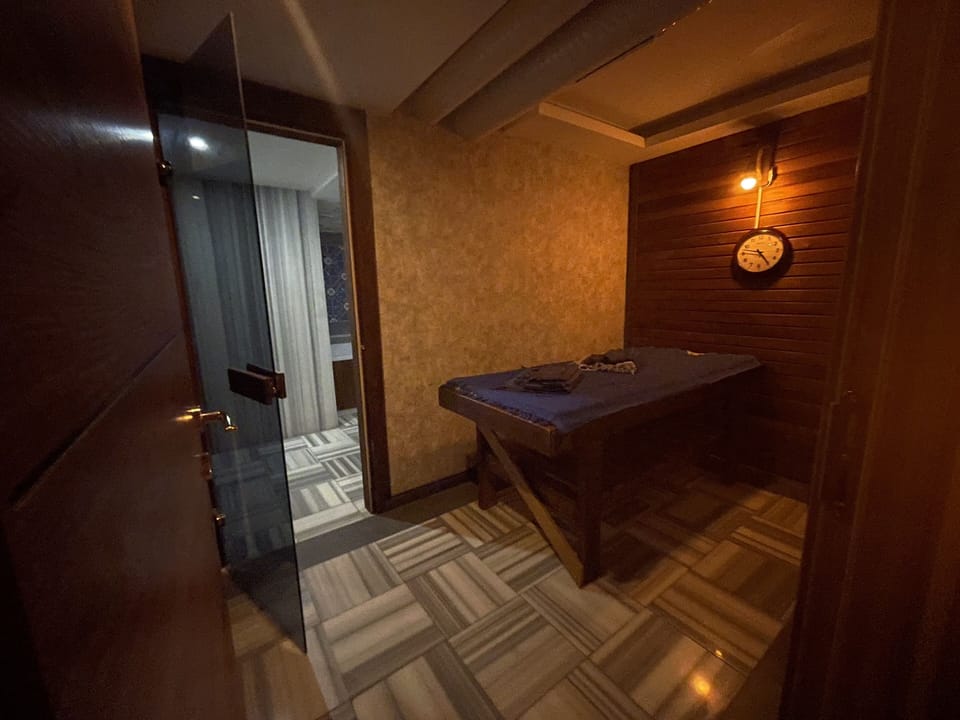 Couples treatment rooms, hot stone massages, deep-tissue massages