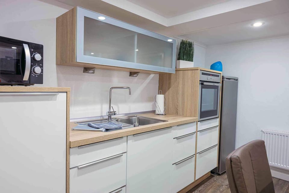 Apartment | Private kitchen | Fridge, microwave, oven, stovetop
