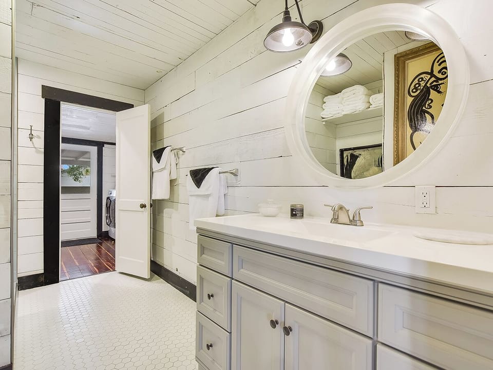 Farmhouze Bathroom