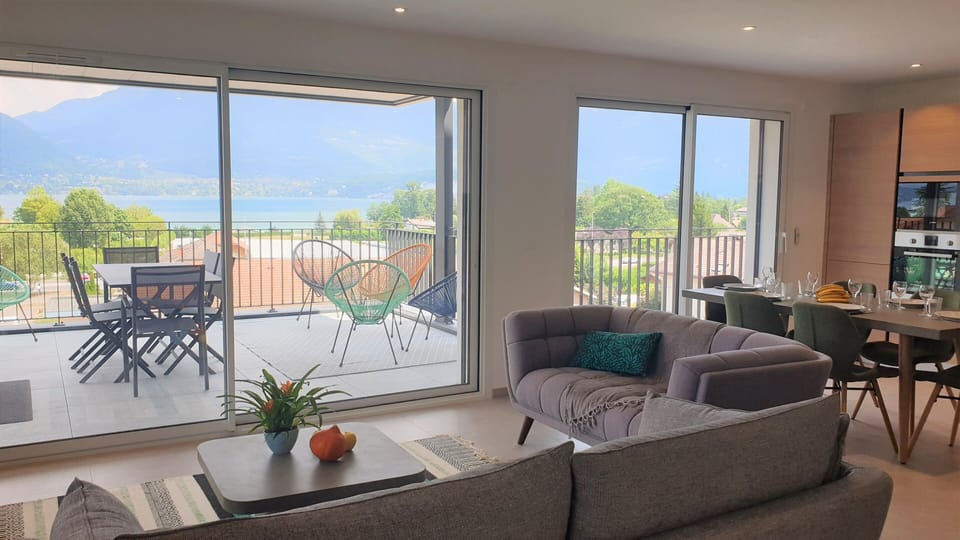 Exclusive Apartment, Ensuite, Lake View (4 Etoiles) | Lounge