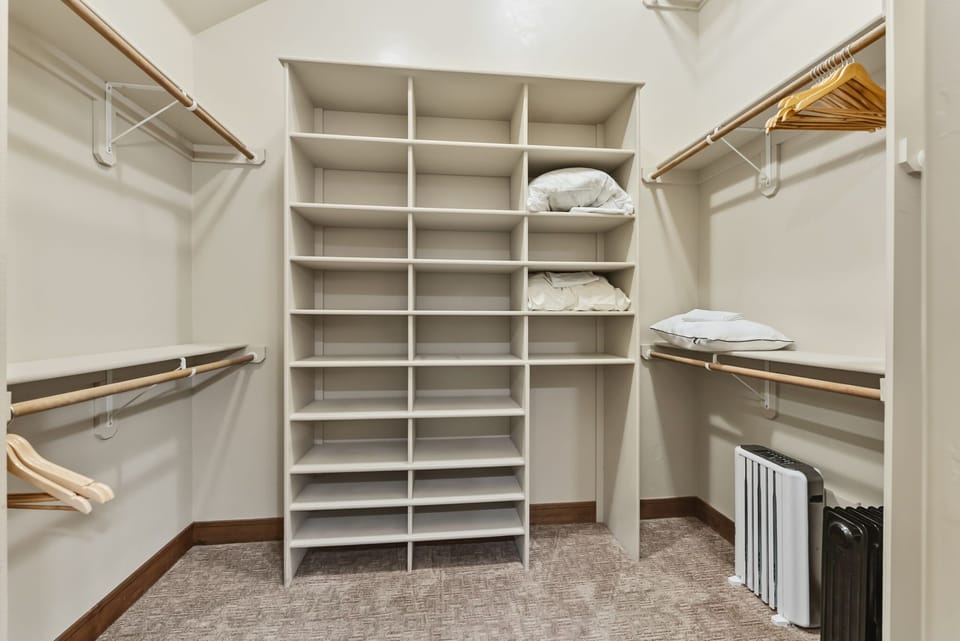 Walk-in closet for bedroom 1