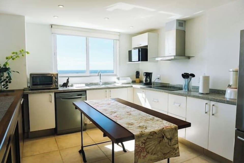 Cocina completamente equipada