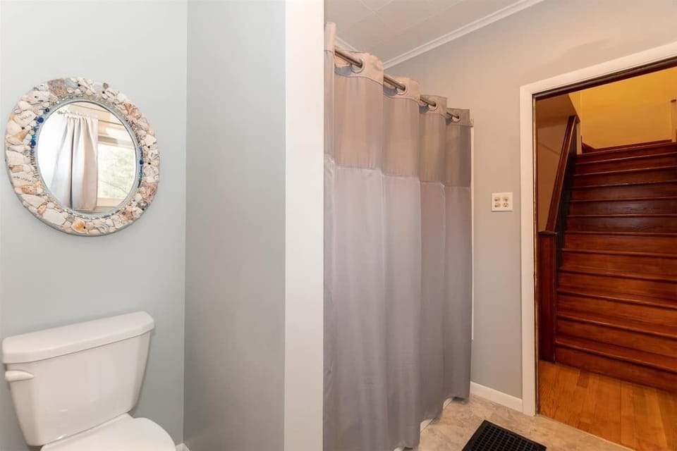 Main Floor Bathroom with Shower & Tub