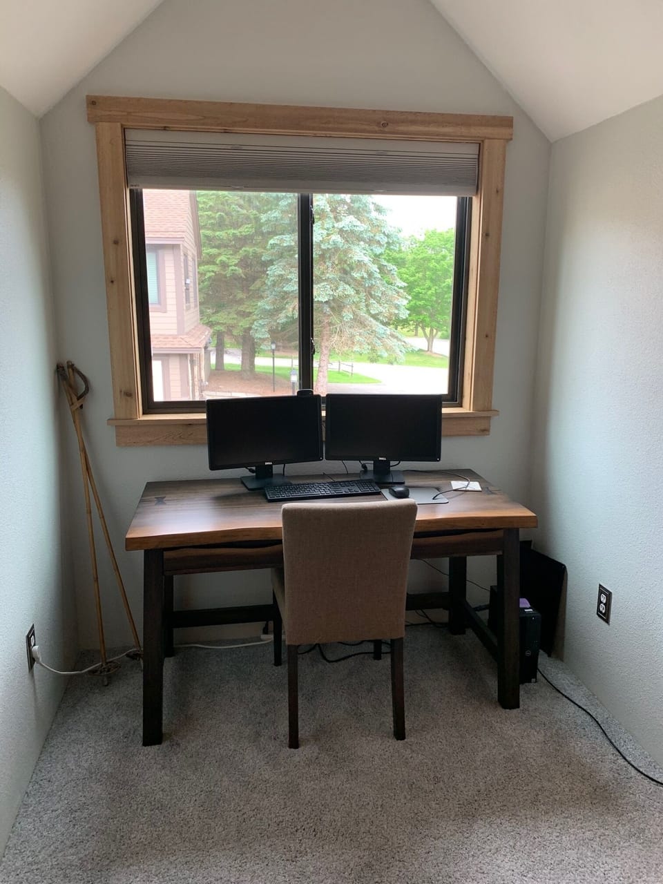 2nd Fl Master w office area overlooking the slopes