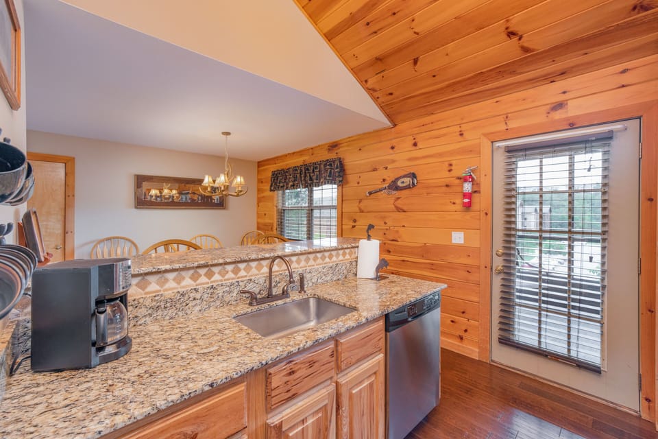 Fully equipped kitchen