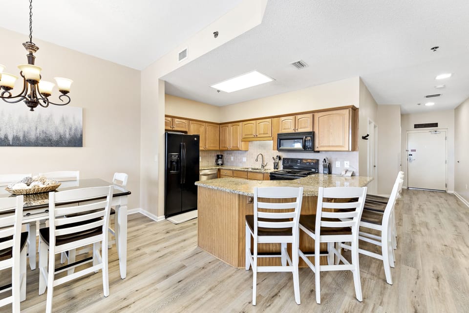 Dining Set for 6 and Extra Seating at the Breakfast Bar