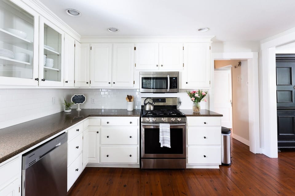 Fully equipped kitchen. 