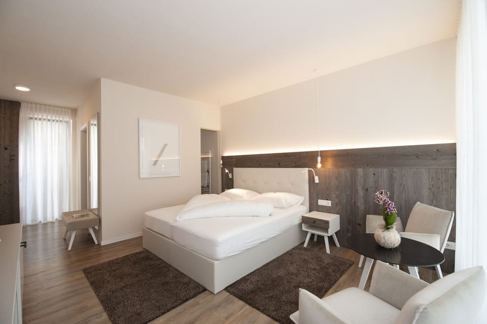 Superior Double Room | Hypo-allergenic bedding, in-room safe, individually furnished, desk