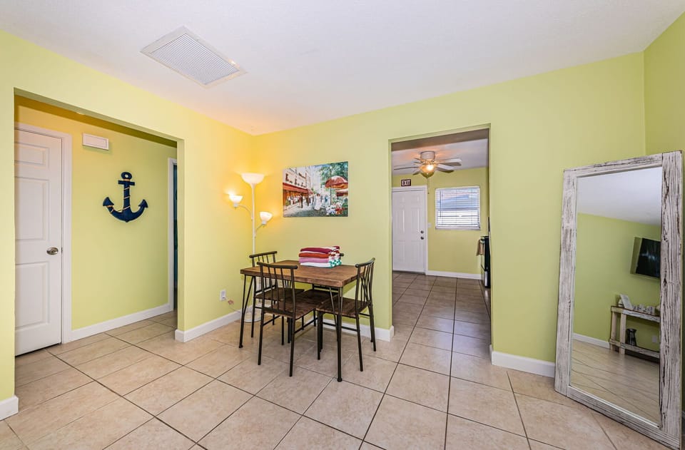 12-web-or-mls-Dining20Room201-3201