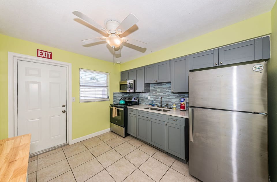 20-web-or-mls-Kitchen207