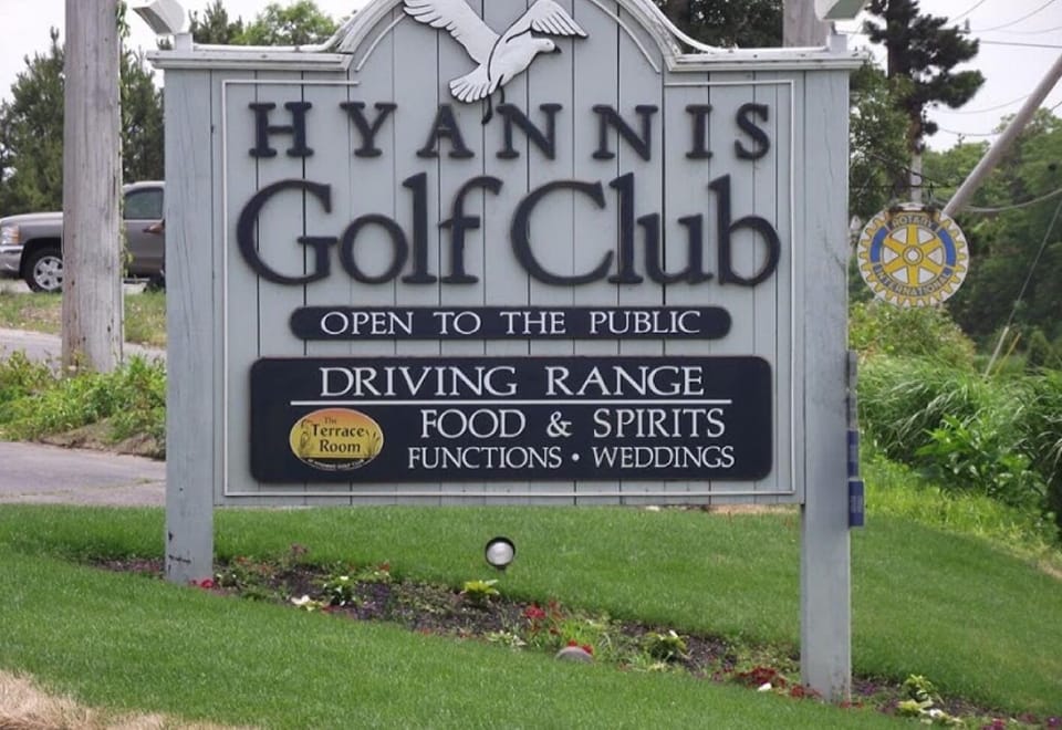 This great Golf course is only 4 minutes away from our home. 