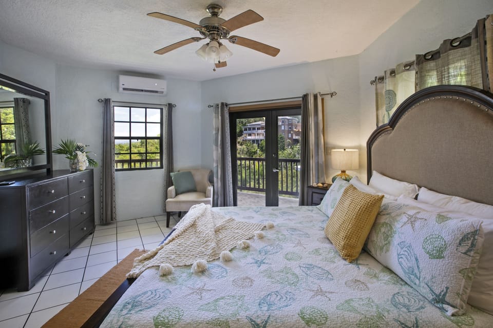 The Dreamer. This a King Memory Foam bed