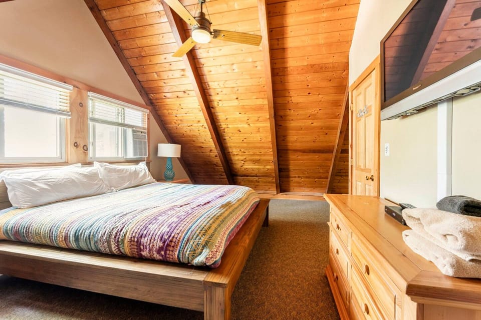 Free cribs/infant beds, free WiFi, bed sheets