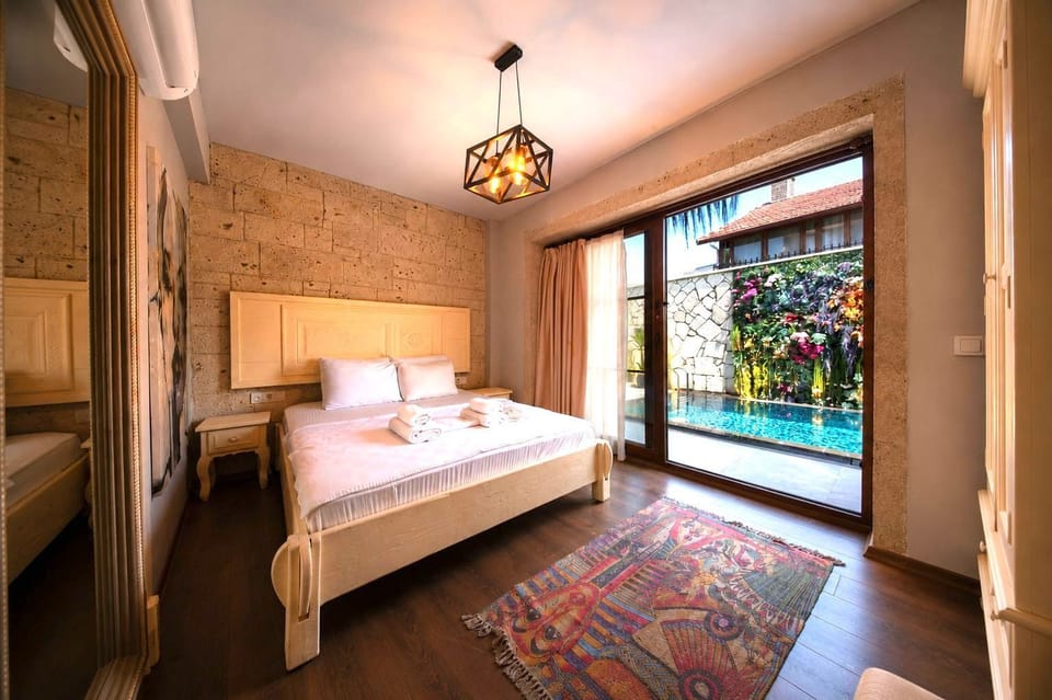 Exclusive Room | Premium bedding, desk, laptop workspace, soundproofing