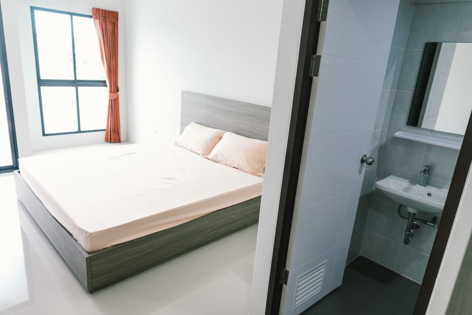 Standard Double Room | Free WiFi