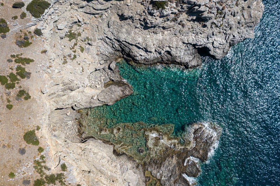 A beautiful, small cove can be found just 450 meters away, on foot.