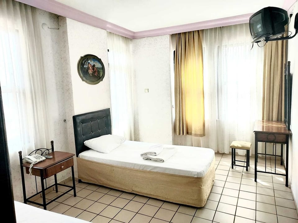 Standard Room | Bed sheets