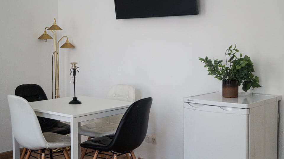 Basic Apartment | In-room dining