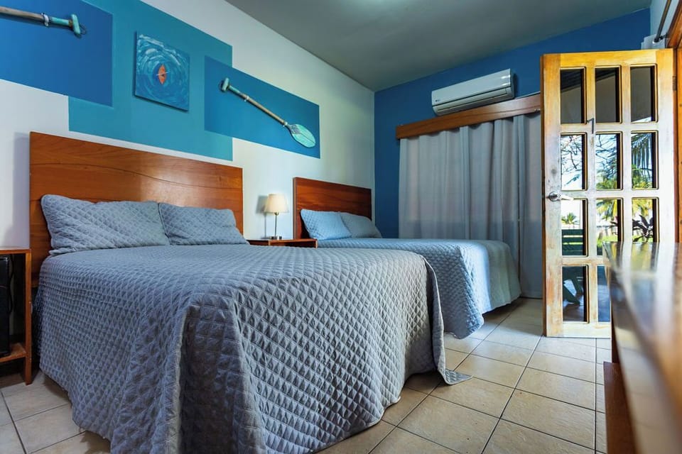 Triple Room | Hypo-allergenic bedding available, laptop workspace, soundproofing