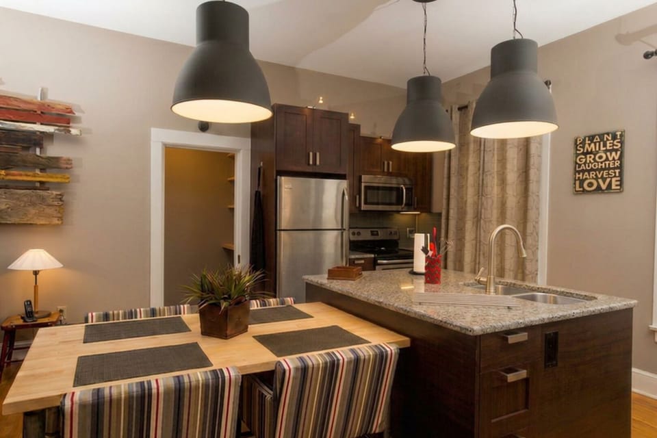 Prepare your favorite breakfast or late-night snack in this fully-equipped kitchen