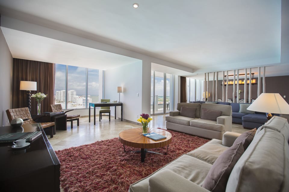 Presidential Room, 1 King Bed, Ocean View | Down comforters, in-room safe, desk, laptop workspace