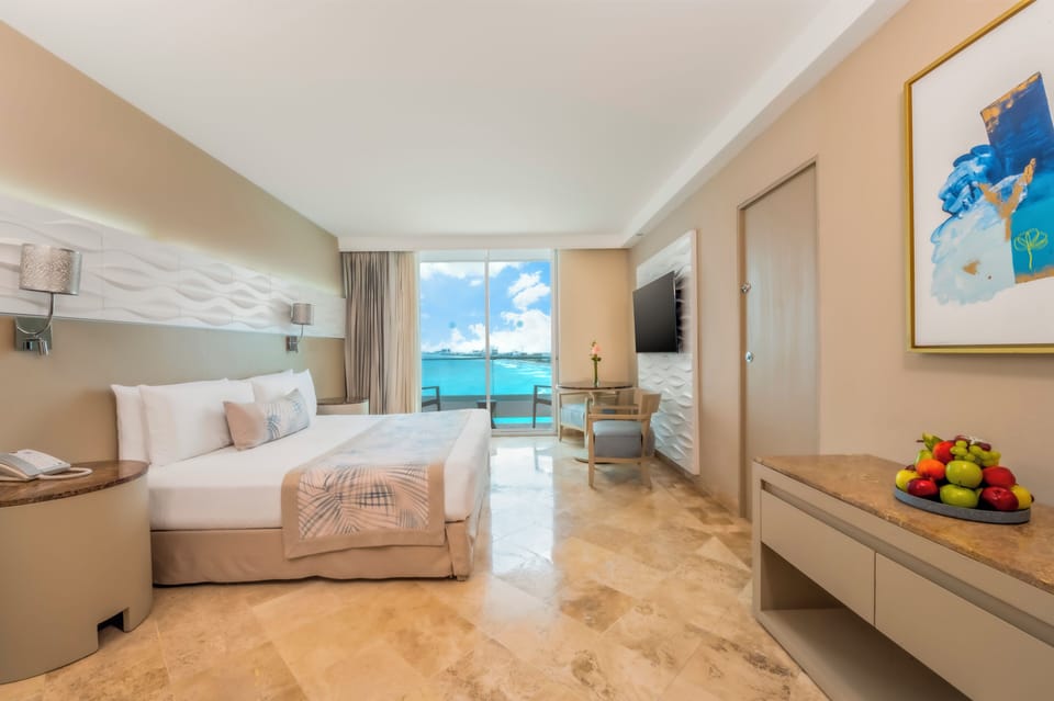 Superior Room, 1 King Bed, Ocean View | Down comforters, in-room safe, desk, laptop workspace