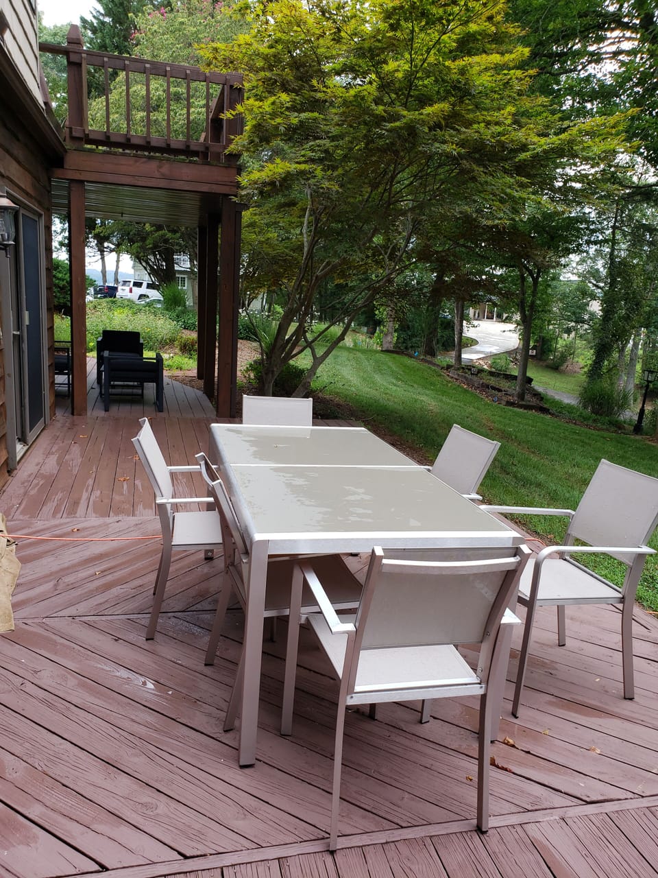 Outdoor rear dining and sitting area