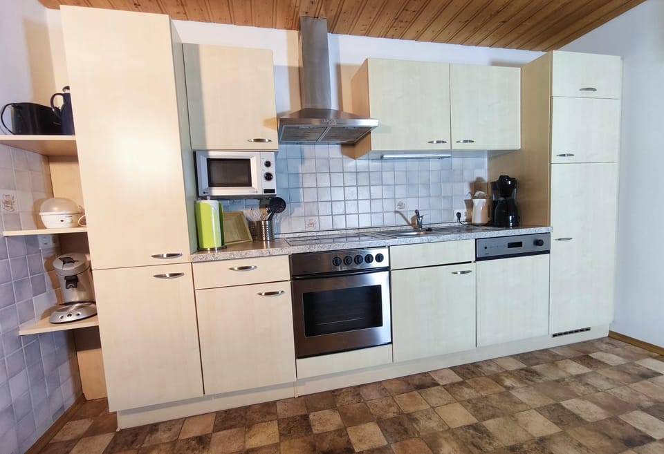 Apartment | Private kitchen | Fridge, microwave, oven, stovetop