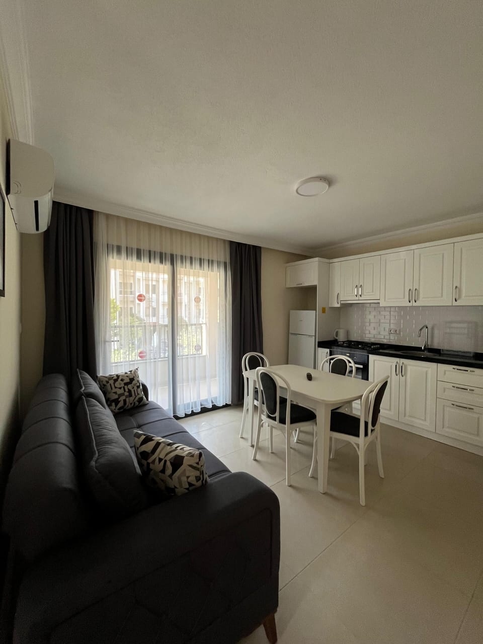 1 bedroom, premium bedding, in-room safe, laptop workspace