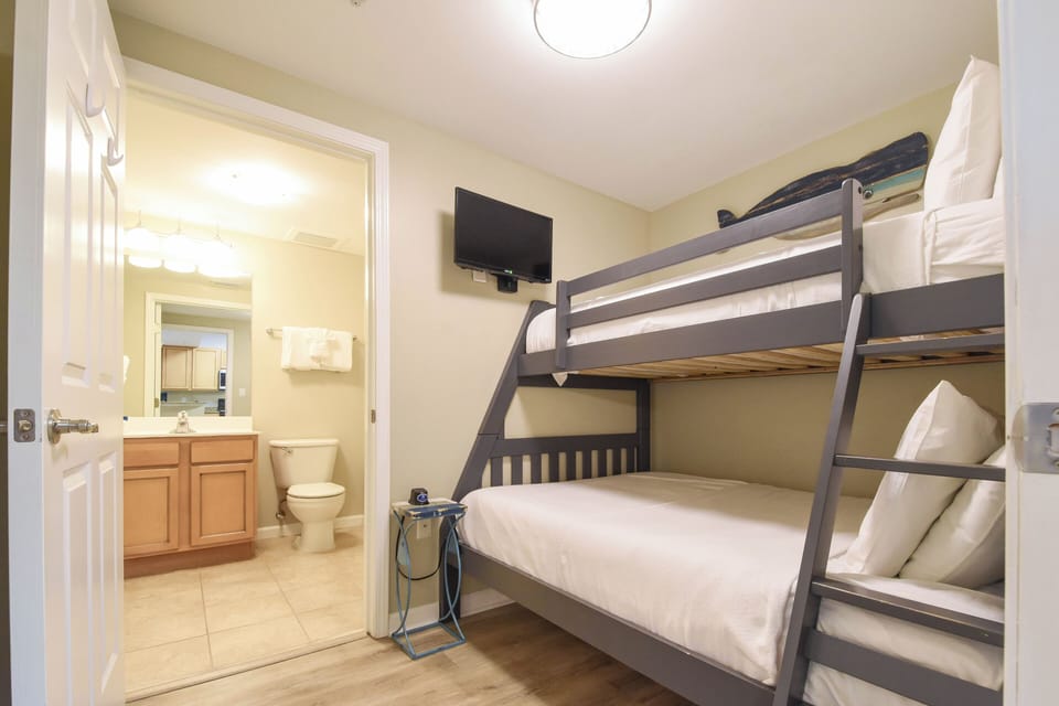 The Palms of Destin 2211 - Guest Bedroom