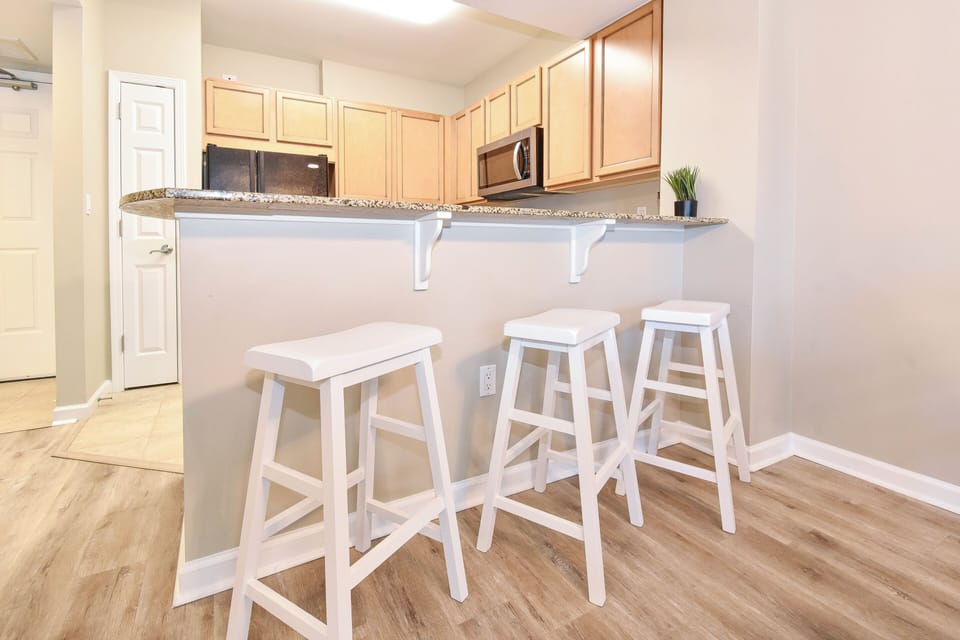 The Palms of Destin 2211 - Breakfast Bar Area