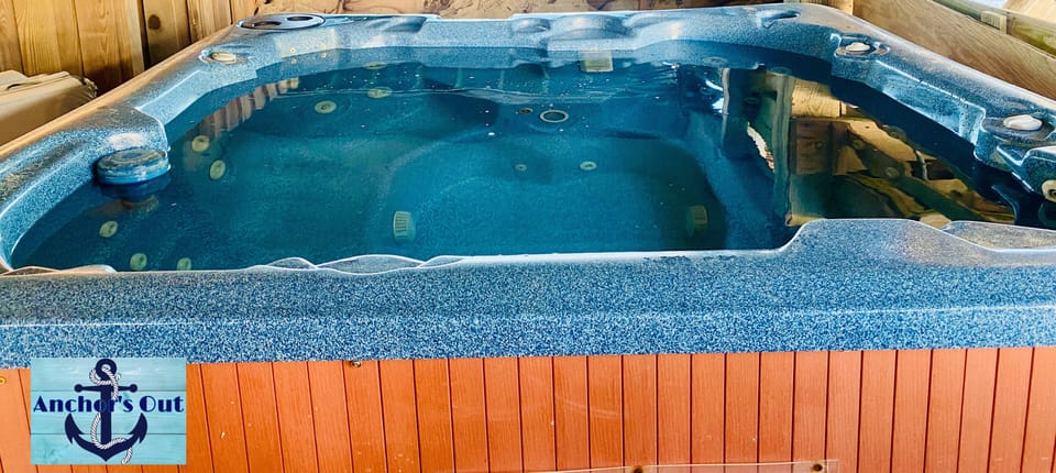 7 person hot tub