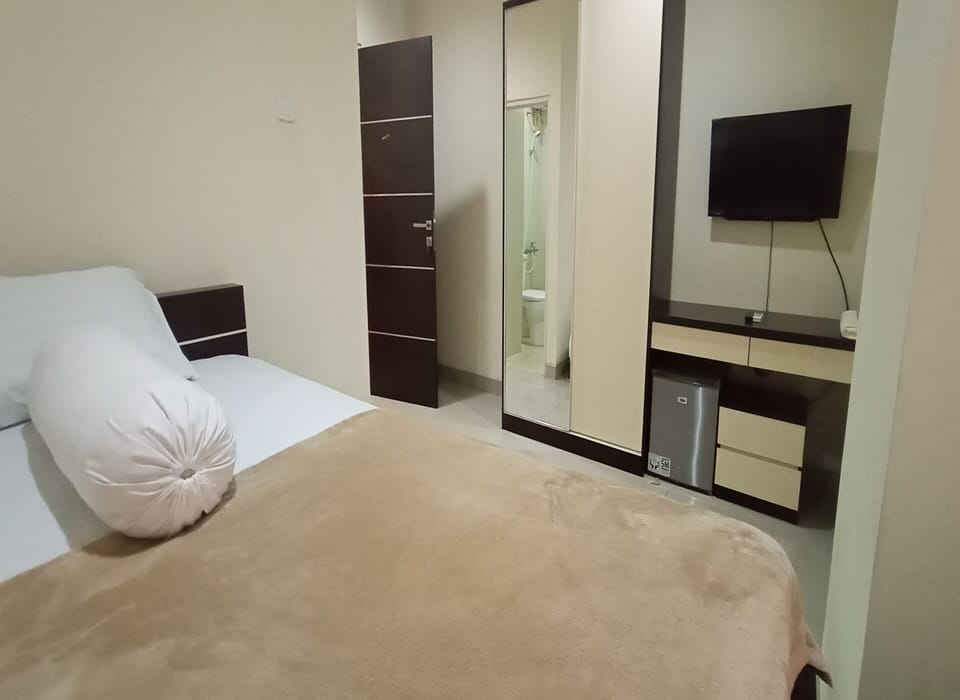 Standard Room | Desk, free WiFi, bed sheets