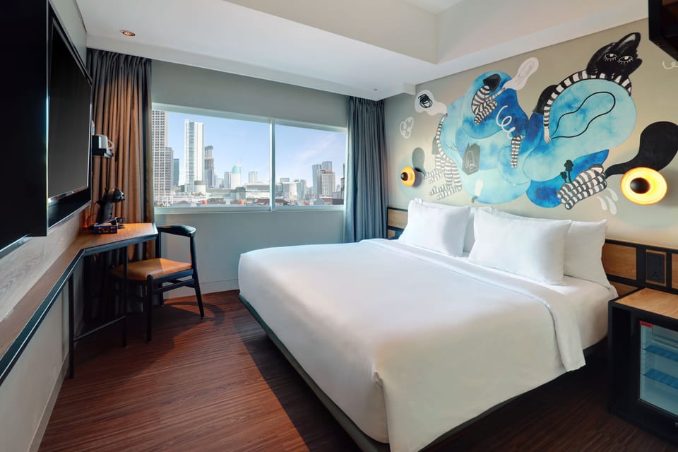 Desk, laptop workspace, free WiFi, bed sheets