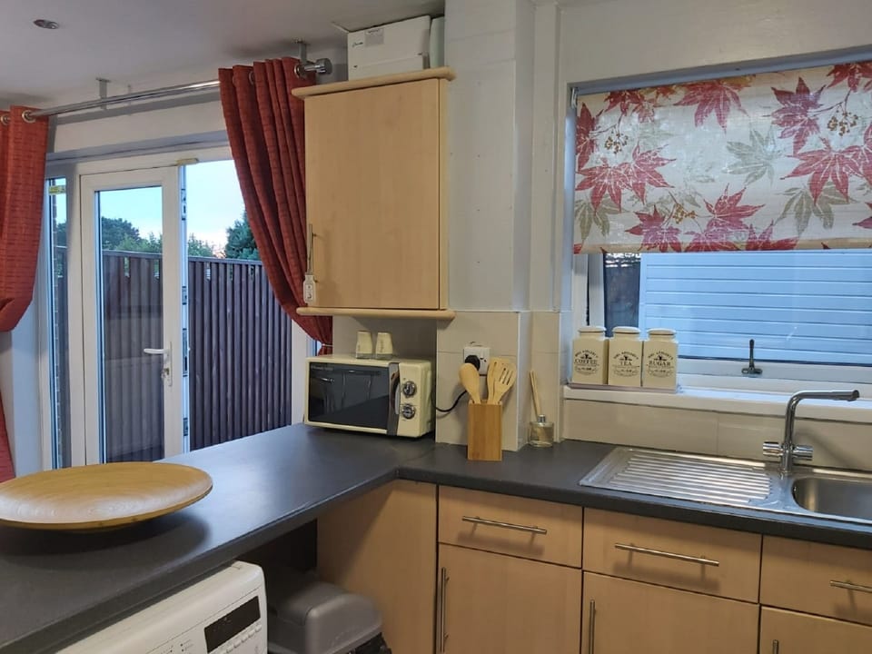 Fridge, microwave, oven, electric kettle