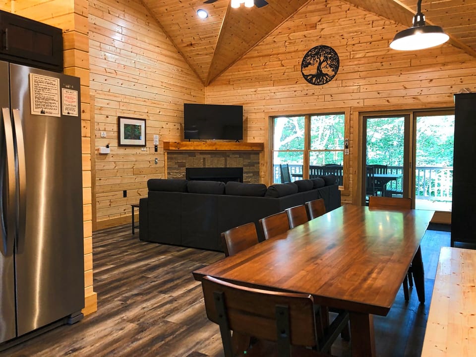 Main Living & Dining Areas, Large Couch, TV, Gas Fireplace