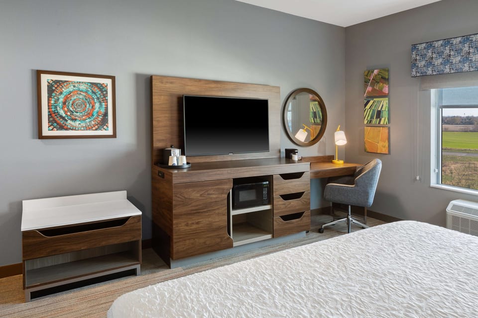 Individually furnished, free WiFi, bed sheets