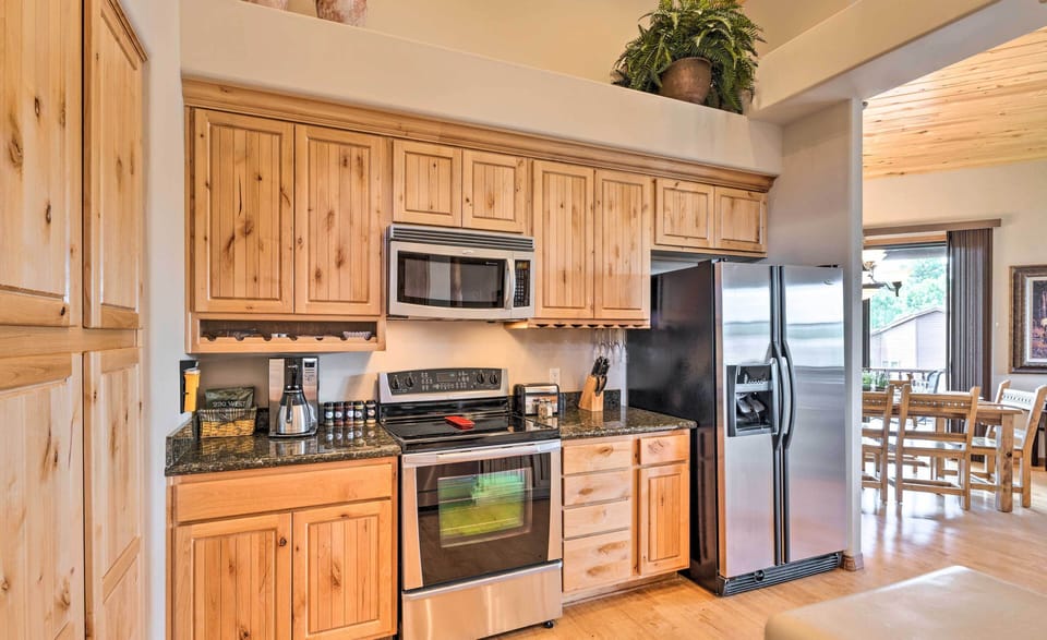 Fully Equipped Kitchen | Knife Set | Drip Coffee Maker