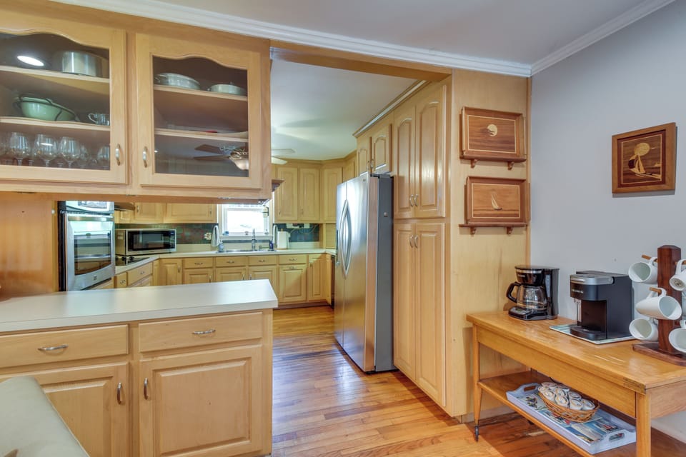 Kitchen | Coffee Maker | Toaster | Spices