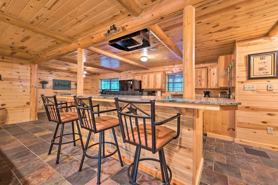 Kitchen | Cooking Basics | Breakfast Bar