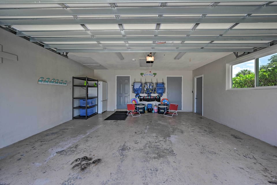 Garage | Garage Parking Unavailable