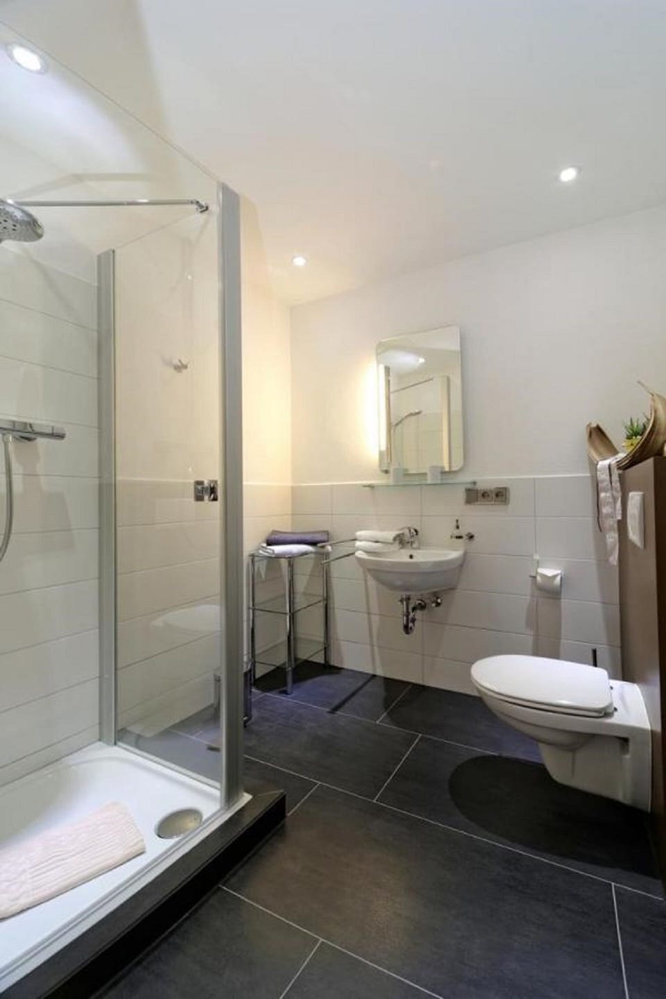 Double Room | Bathroom | Shower, hair dryer, towels, soap