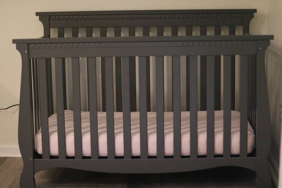 Baby crib