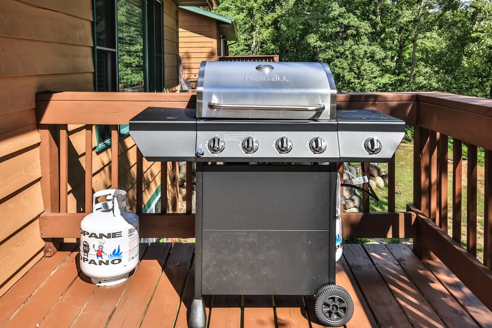 Gas BBQ grill