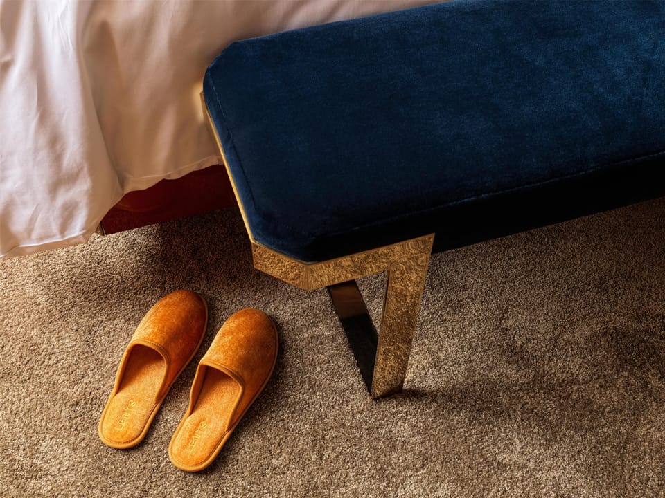 Deluxe Room, 1 King Bed | Premium bedding, in-room safe, blackout drapes, iron/ironing board