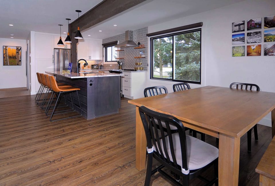Dining/kitchen