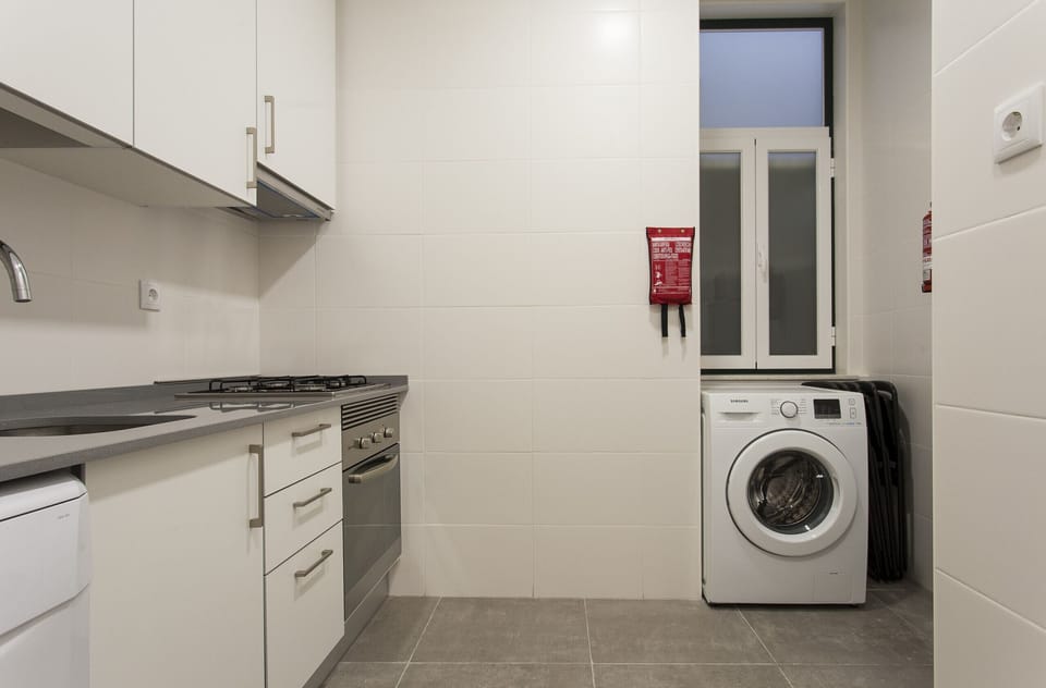 Full Equipped Kitchen: Toaster, Ketler, Coffe Machine, Washing and Dishwashing Machine, Microwave, Fridge, Stove, Hoven