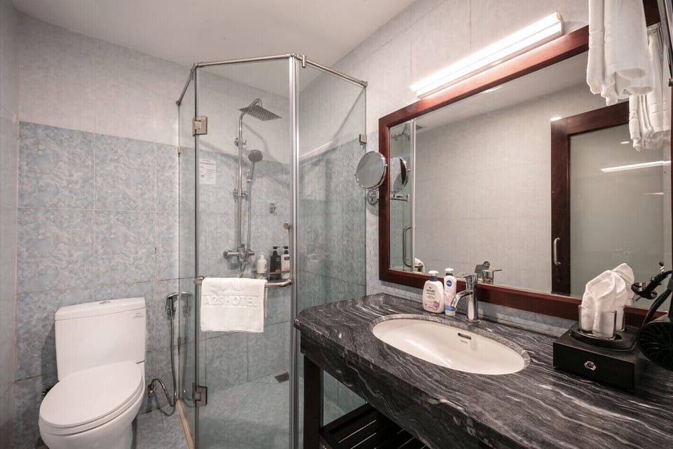 Standard Double Room | Bathroom | Shower, free toiletries, hair dryer, slippers