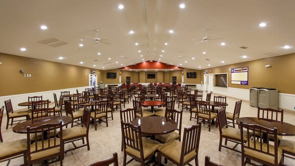 Dine in the spacious community area.