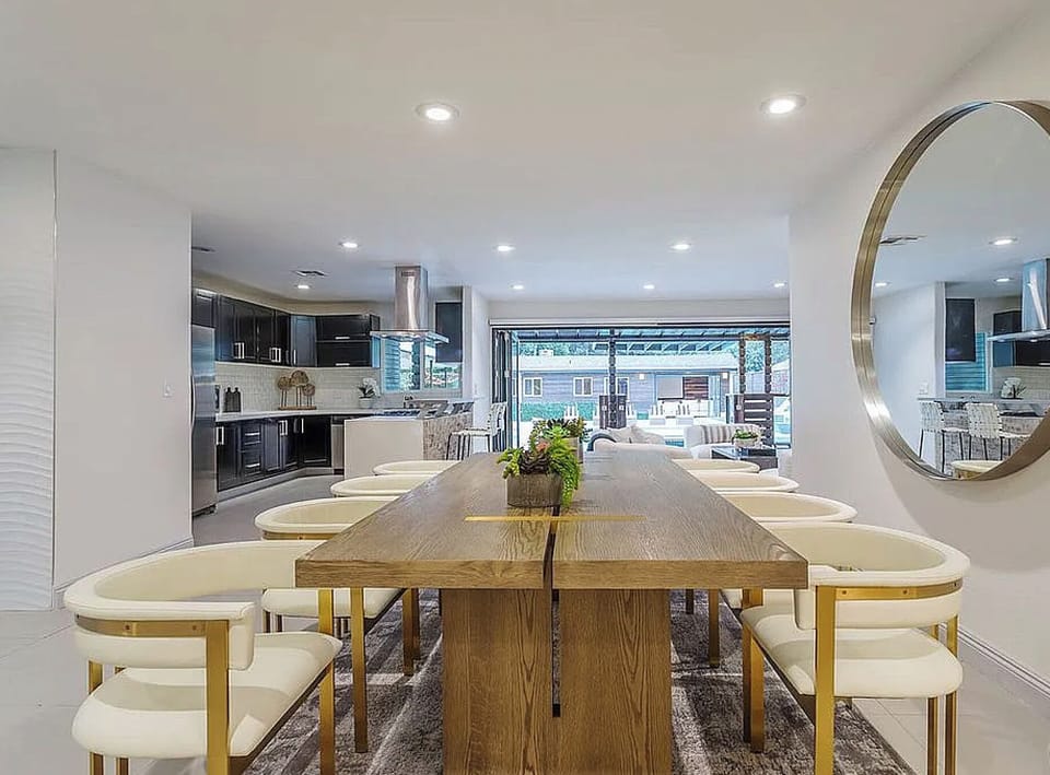 dining room in main house